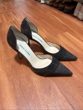 Manolo Blahnik Black Suede D'Orsay Pointed Pumps